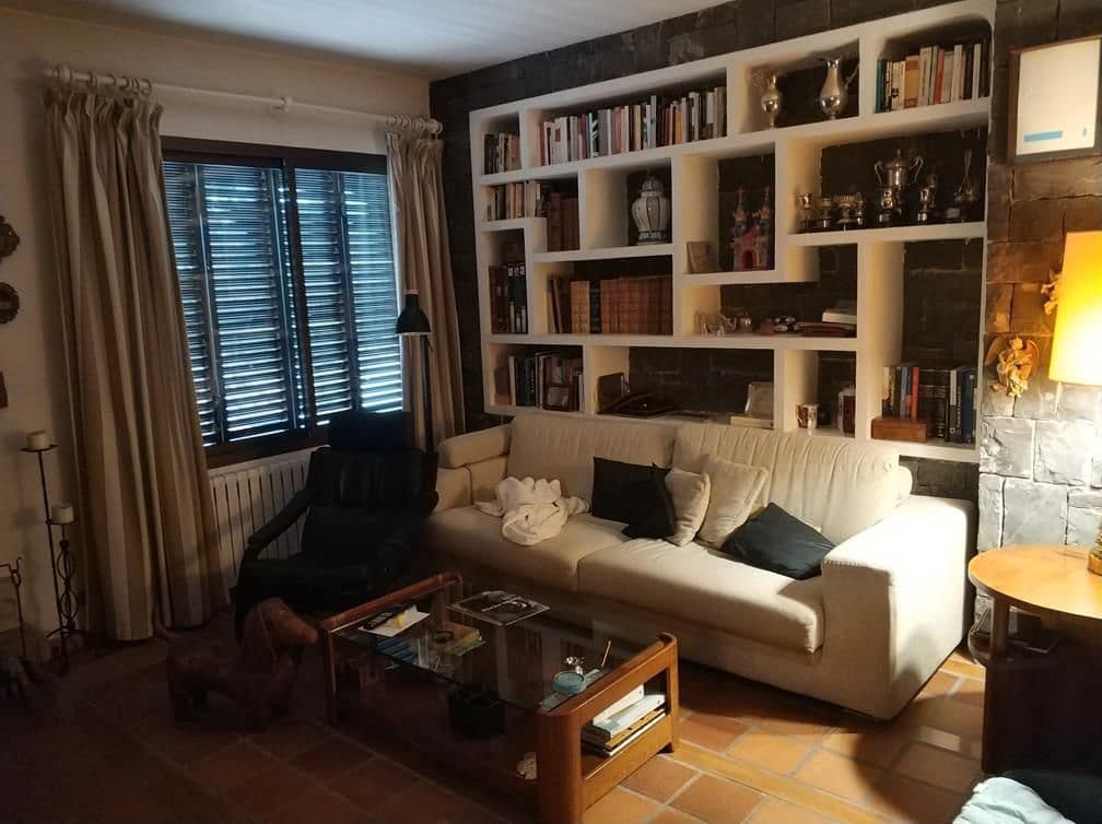 4 soveværelse Villa til salg i Borriol med swimmingpool garage - € 850.000 (Ref: 9502798)