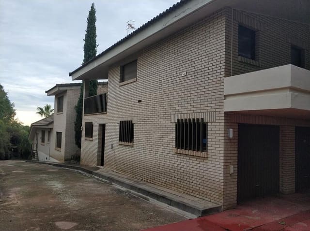 4 soveværelse Villa til salg i Borriol med swimmingpool garage - € 850.000 (Ref: 9502798)