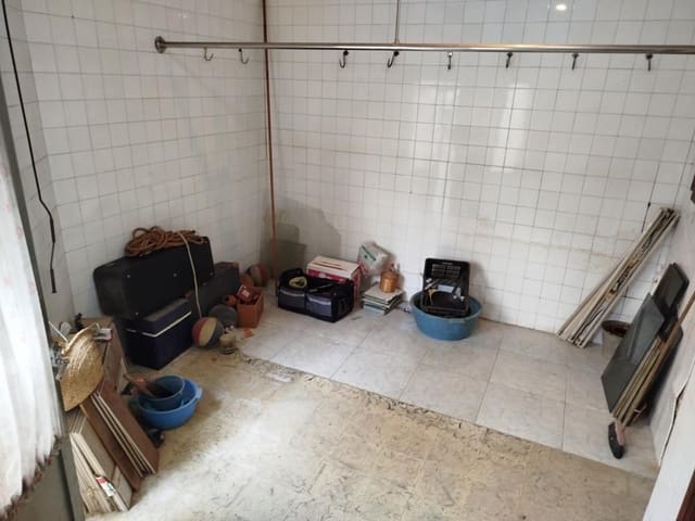 Commercial for sale in Oeste, Castelló de la Plana - € 60,000 (Ref: 9502799)