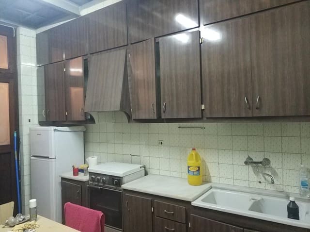 5 bedroom Townhouse for sale in Centro, Castelló de la Plana - € 215,000 (Ref: 9502800)