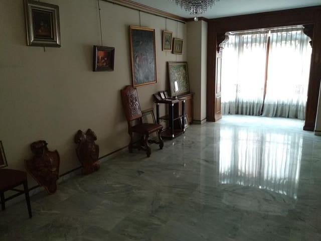 Townhouse for sale in Centro, Castelló de la Plana - € 600,000 (Ref: 9502805)