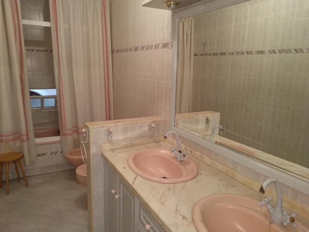 Townhouse for sale in Castello de la Plana - € 600,000 (Ref: 9502805)