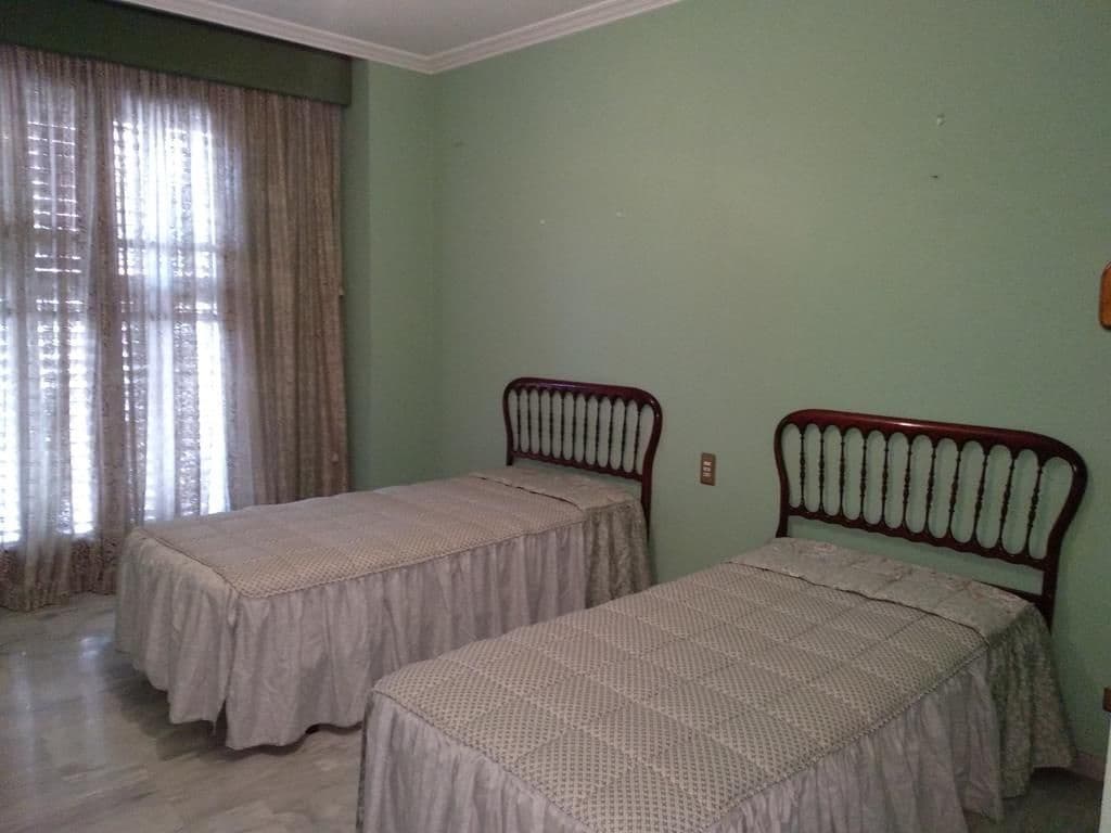 Townhouse for sale in Castello de la Plana - € 600,000 (Ref: 9502805)