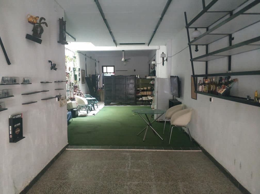 Commercial for sale in Castello de la Plana - € 75,000 (Ref: 9502809)