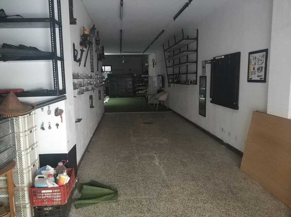 Commercial for sale in Castello de la Plana - € 75,000 (Ref: 9502809)