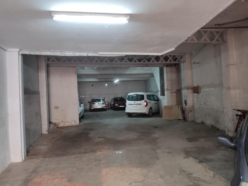 4 bedroom Townhouse for sale in Castello de la Plana - € 290,000 (Ref: 9502810)