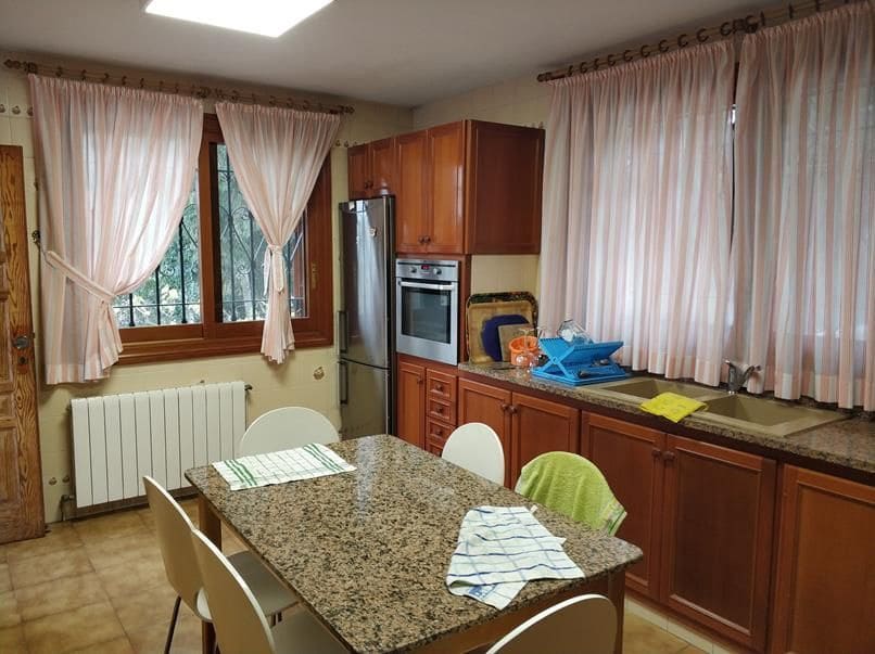 4 bedroom Villa for sale in Castello de la Plana with pool - € 650,000 (Ref: 9502811)