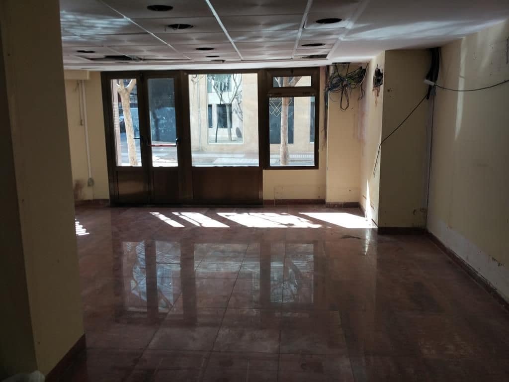 Commercial for sale in Castello de la Plana - € 120,000 (Ref: 9502815)