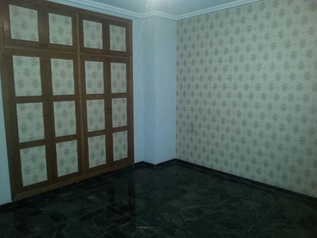 6 bedroom Flat for sale in Castello de la Plana - € 320,000 (Ref: 9502818)