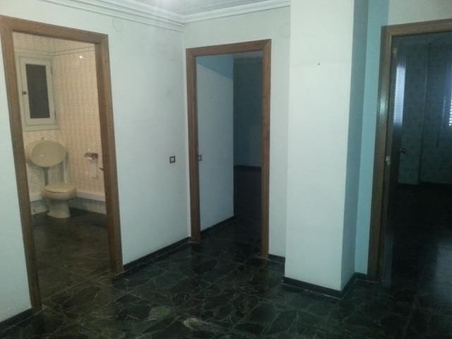 6 bedroom Flat for sale in Castello de la Plana - € 320,000 (Ref: 9502818)