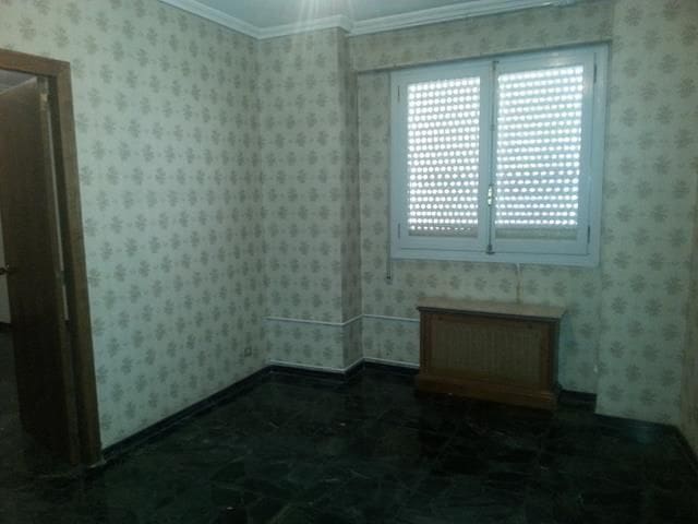 6 bedroom Flat for sale in Castello de la Plana - € 320,000 (Ref: 9502818)