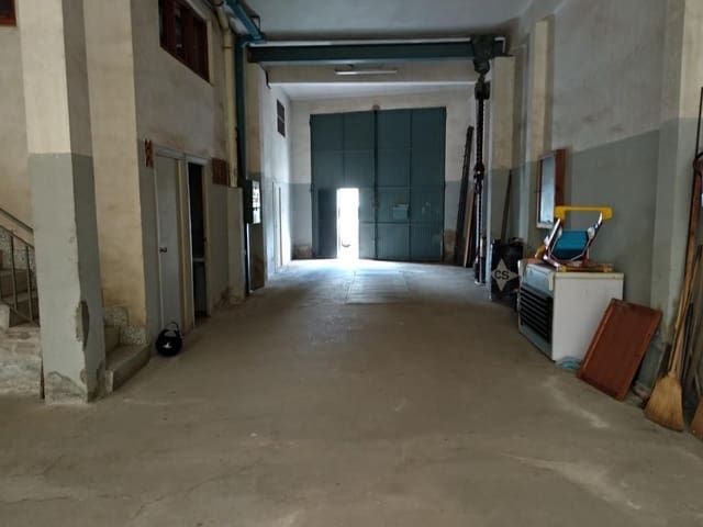 Commercial for sale in Sur, Castelló de la Plana - € 550,000 (Ref: 9502823)