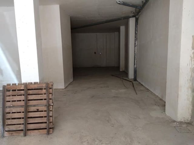 Commercial for sale in Sur, Castelló de la Plana - € 550,000 (Ref: 9502823)