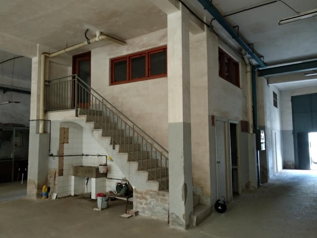 Commercial for sale in Castello de la Plana - € 550,000 (Ref: 9502823)