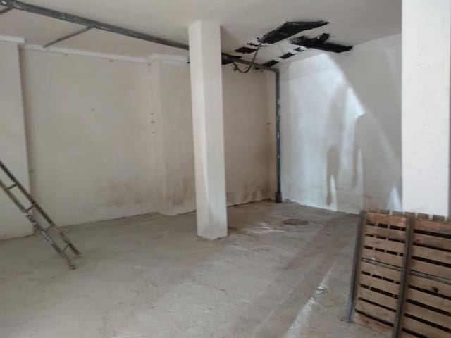 Commercial for sale in Sur, Castelló de la Plana - € 550,000 (Ref: 9502823)