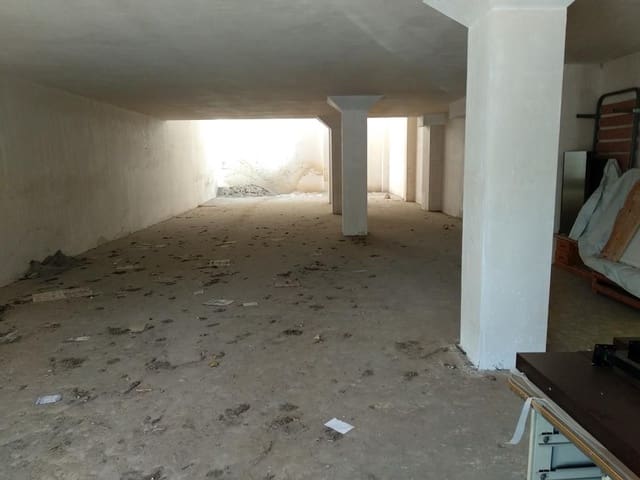 Erhverv til salg i Norte, Castelló de la Plana - € 300.000 (Ref: 9502825)