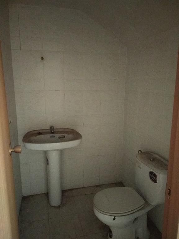 Commercial for sale in Castello de la Plana - € 300,000 (Ref: 9502825)