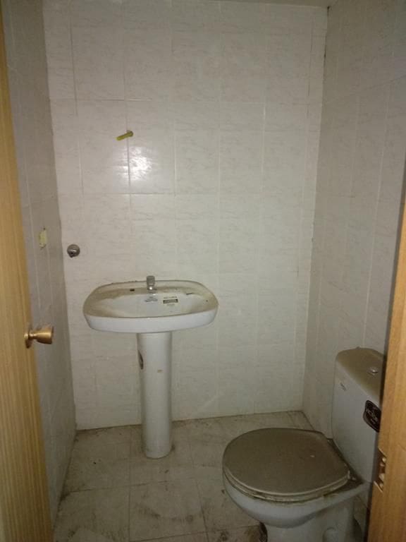 Commercial for sale in Castello de la Plana - € 300,000 (Ref: 9502825)