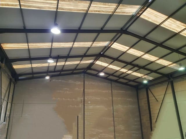 Commercial for sale in Almassora / Almazora - € 185,000 (Ref: 9502827)