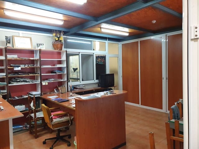Commercial for sale in Almassora / Almazora - € 185,000 (Ref: 9502827)