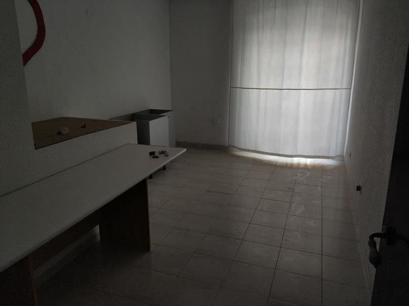 Büro zu vermieten in Castello de la Plana - 300 € (Ref: 9502828)