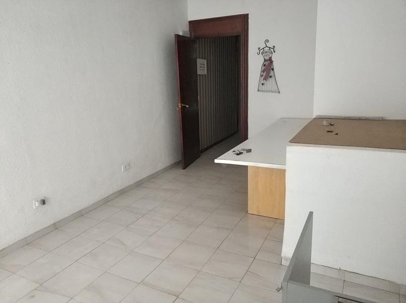 Büro zu vermieten in Castello de la Plana - 300 € (Ref: 9502828)
