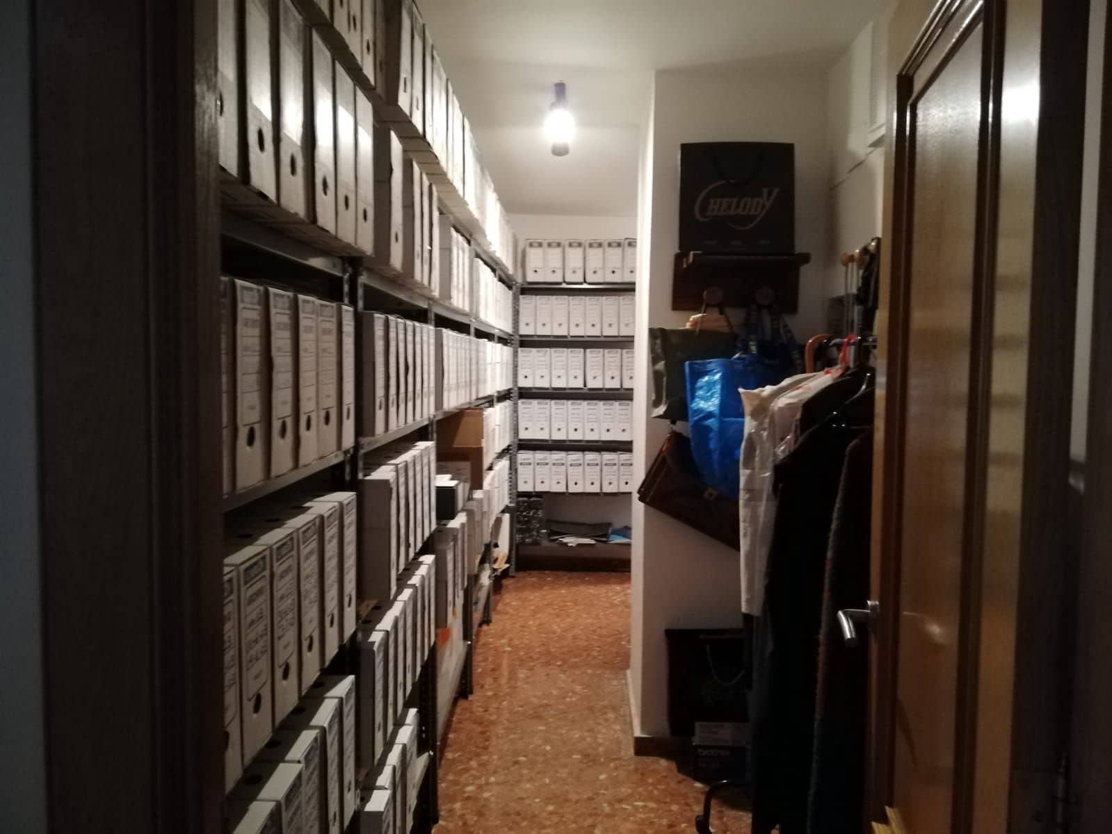 Kontor till salu i Castello de la Plana - 130 000 € (Ref: 9502829)