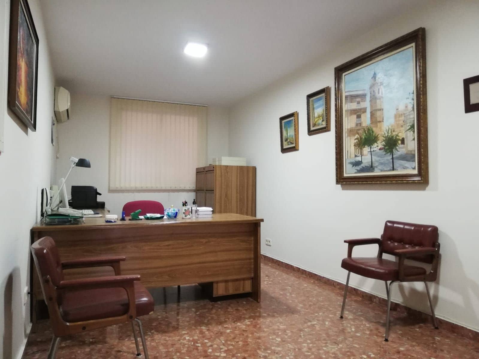 Kontor till salu i Castello de la Plana - 130 000 € (Ref: 9502829)