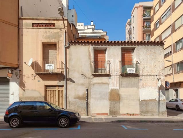 Townhouse for sale in Centro, Castelló de la Plana - € 140,000 (Ref: 9502830)