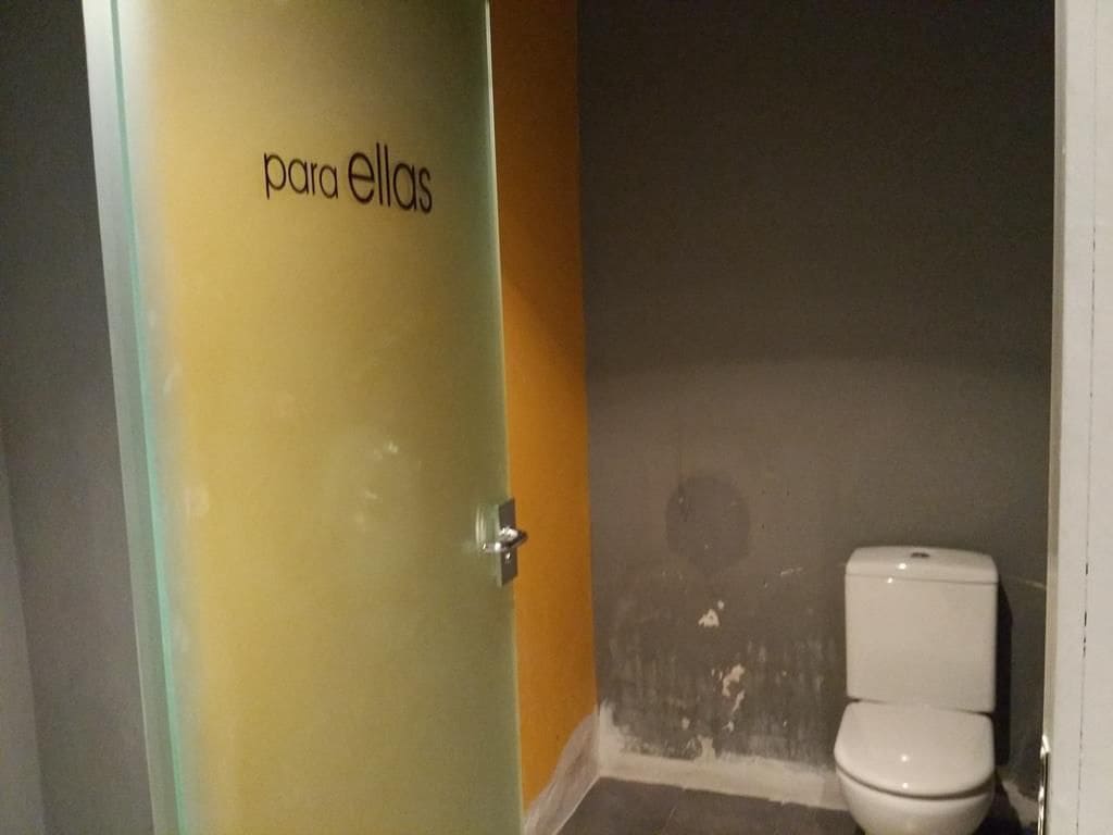 Commercial for sale in Castello de la Plana - € 150,000 (Ref: 9502832)