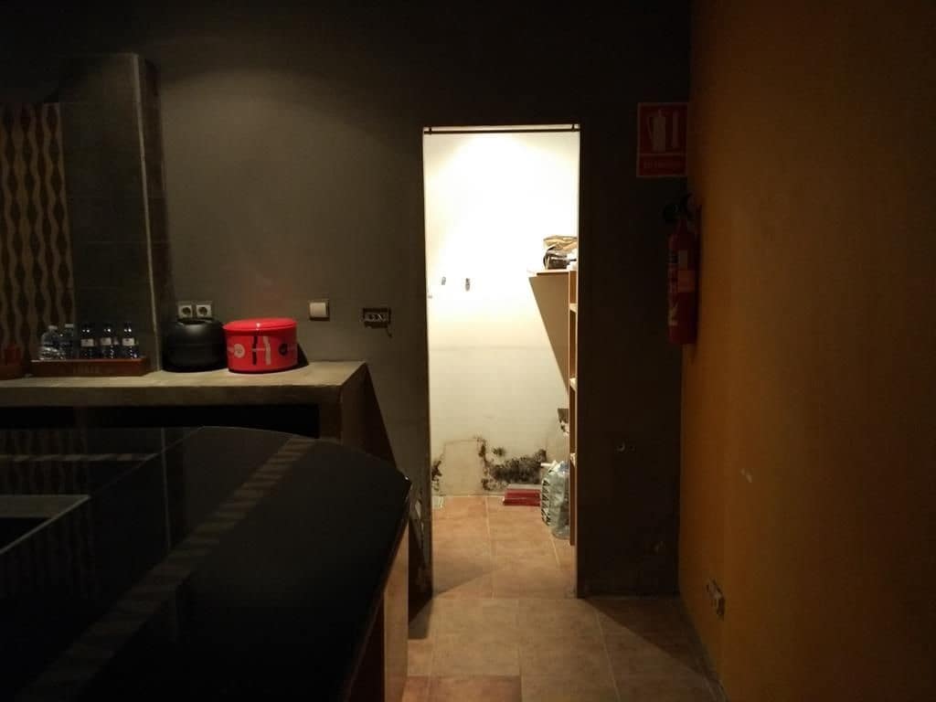 Commercial for sale in Castello de la Plana - € 150,000 (Ref: 9502832)