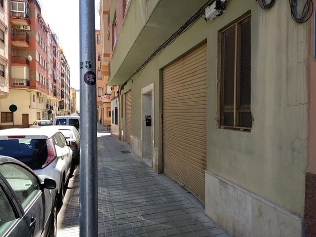 Commercial for sale in Sur, Castelló de la Plana - € 90,000 (Ref: 9502834)