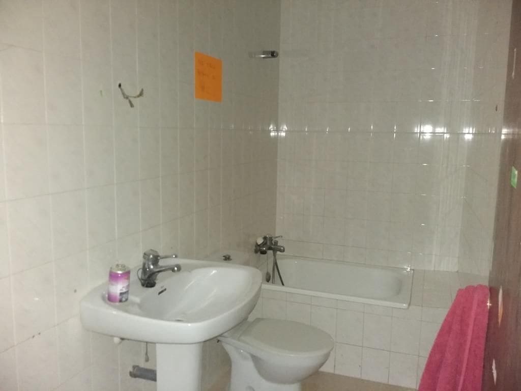 Commercial for sale in Castello de la Plana - € 450,000 (Ref: 9502836)