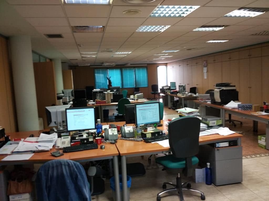 Commercial for sale in Castello de la Plana - € 325,000 (Ref: 9502838)