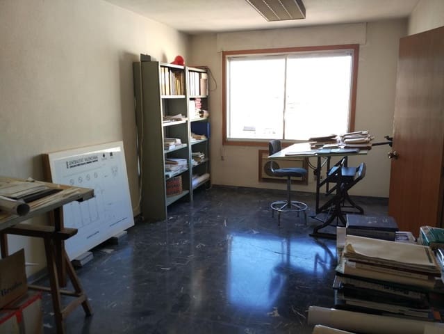 Office for sale in Centro, Castelló de la Plana - € 200,000 (Ref: 9502839)