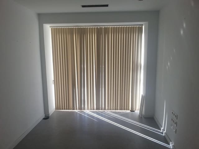 Commercial for rent in Centro, Castelló de la Plana - € 1,200 (Ref: 9502850)