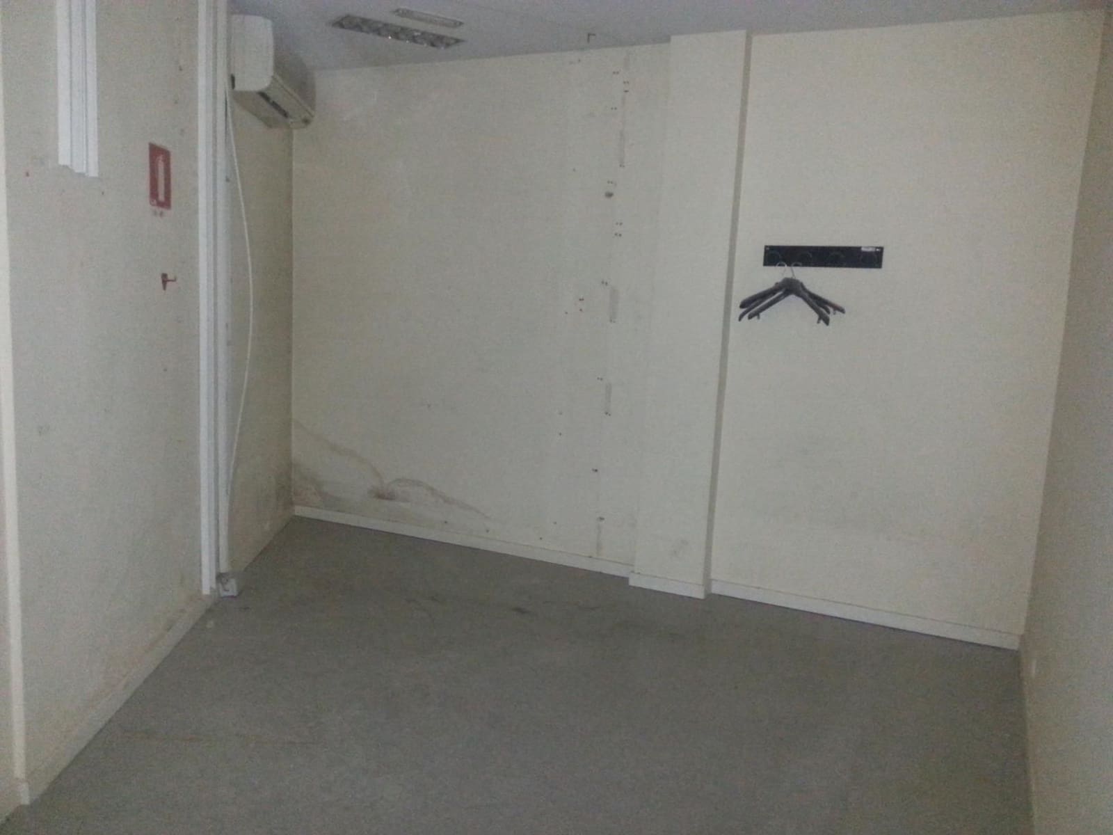 Commercial for rent in Castello de la Plana - € 1,200 (Ref: 9502850)