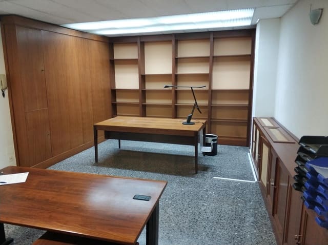 Office for sale in Centro, Castelló de la Plana - € 130,000 (Ref: 9502851)