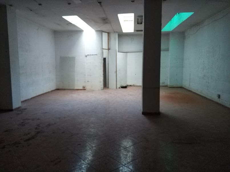 Commercial for sale in Castello de la Plana - € 150,000 (Ref: 9502857)