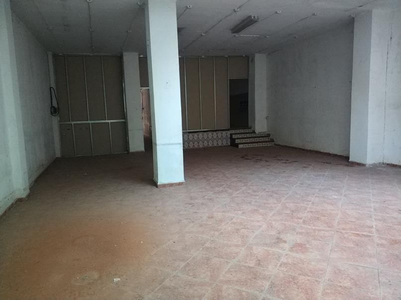 Commercial for sale in Castello de la Plana - € 150,000 (Ref: 9502857)