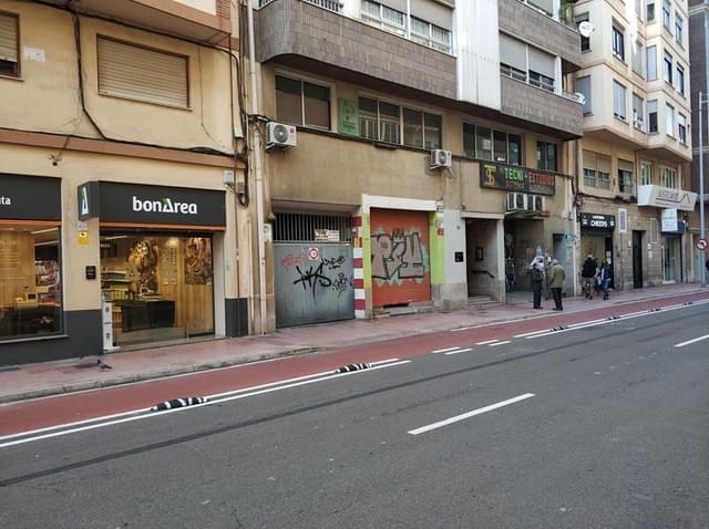 Commercial for sale in Centro, Castelló de la Plana - € 150,000 (Ref: 9502857)