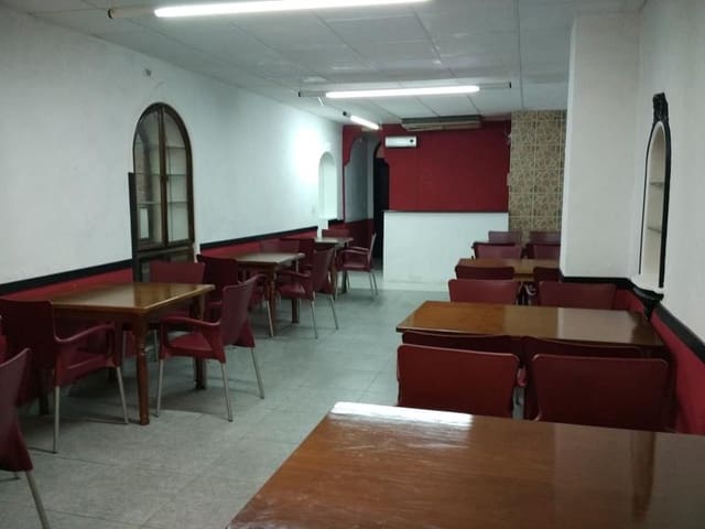 Commercial for sale in Centro, Castelló de la Plana - € 200,000 (Ref: 9502859)