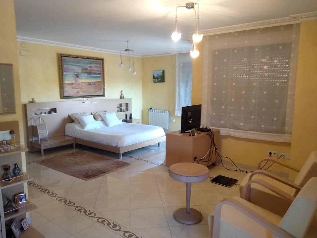 7 bedroom Flat for sale in Castello de la Plana - € 700,000 (Ref: 9502860)