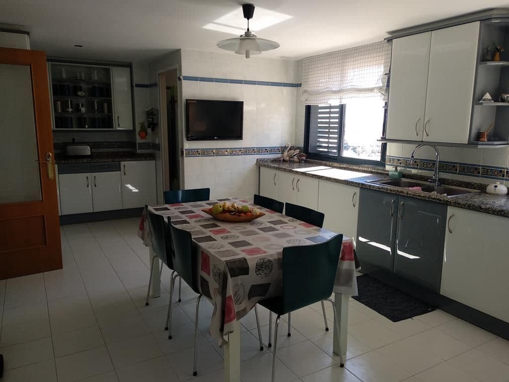 7 bedroom Flat for sale in Castello de la Plana - € 700,000 (Ref: 9502860)