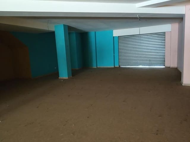 Commercial for sale in Oeste, Castelló de la Plana - € 195,000 (Ref: 9502869)