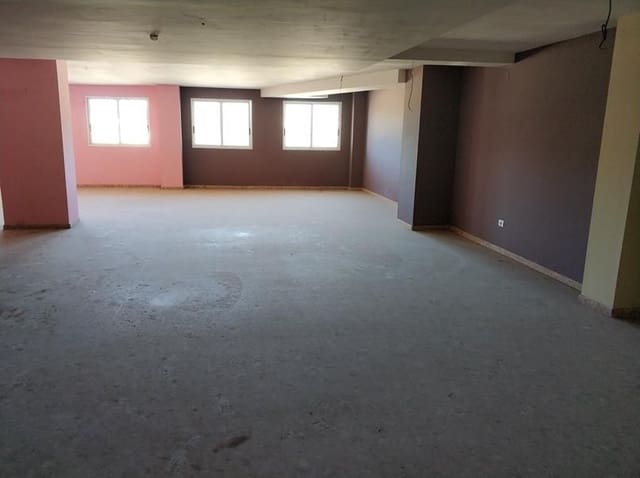 Commercial for sale in Oeste, Castelló de la Plana - € 195,000 (Ref: 9502869)