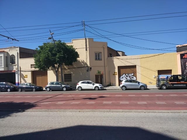 Commercial for sale in Oeste, Castelló de la Plana - € 750,000 (Ref: 9502872)