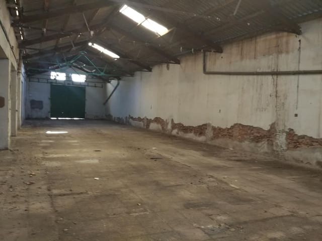 Commercial for sale in Oeste, Castelló de la Plana - € 750,000 (Ref: 9502872)