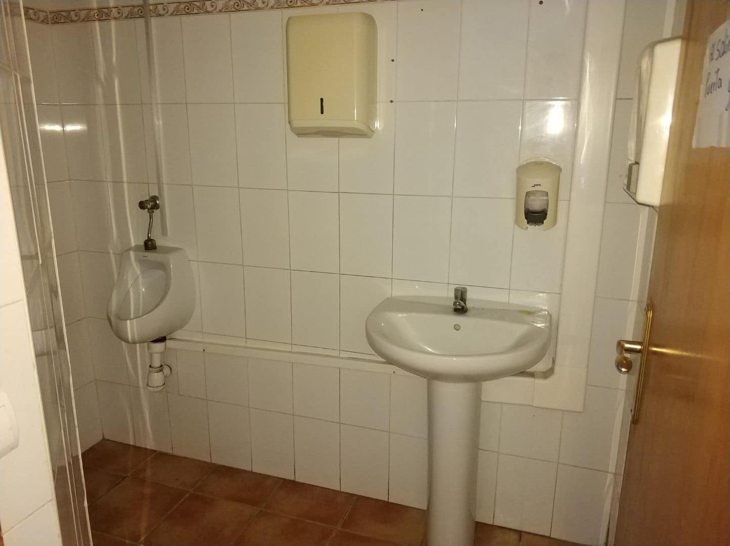 Commercial for sale in Castello de la Plana - € 325,000 (Ref: 9502875)