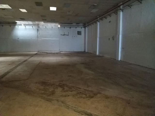 Gewerbe zu verkaufen in Este, Castelló de la Plana - 325.000 € (Ref: 9502875)